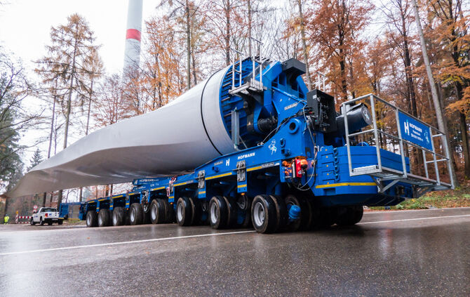 Windradtransport zur Winradbaustelle, Goldboden, Winterbach, 21.11.2017.