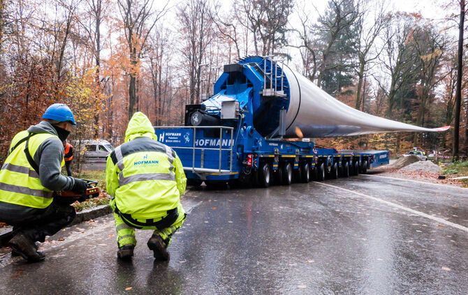 Windradtransport zur Winradbaustelle, Goldboden, Winterbach, 21.11.2017.