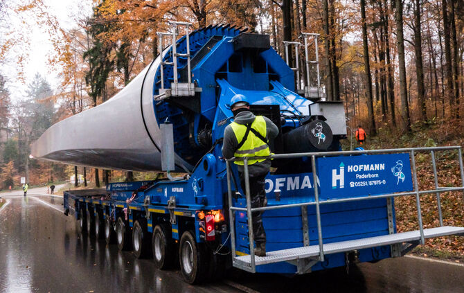 Windradtransport zur Winradbaustelle, Goldboden, Winterbach, 21.11.2017.