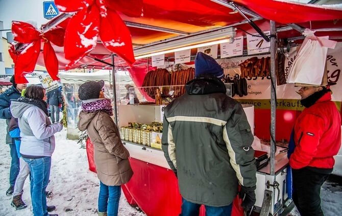 Weihnachtsmarkt in der Ortsmitte - Bild 19_18