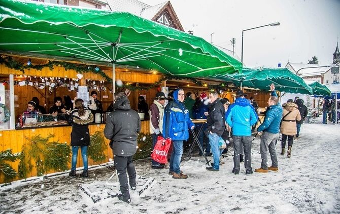 Weihnachtsmarkt in der Ortsmitte - Bild 25_24
