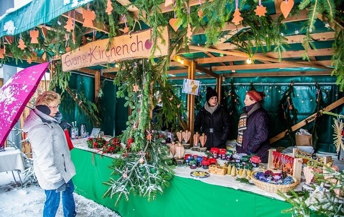 Weihnachtsmarkt in der Ortsmitte - Bild 33_31
