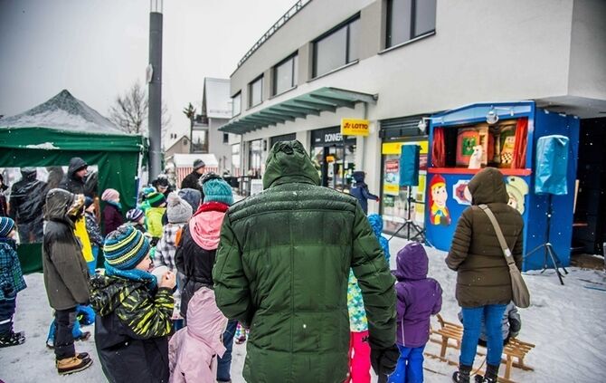 Weihnachtsmarkt in der Ortsmitte - Bild 34_32