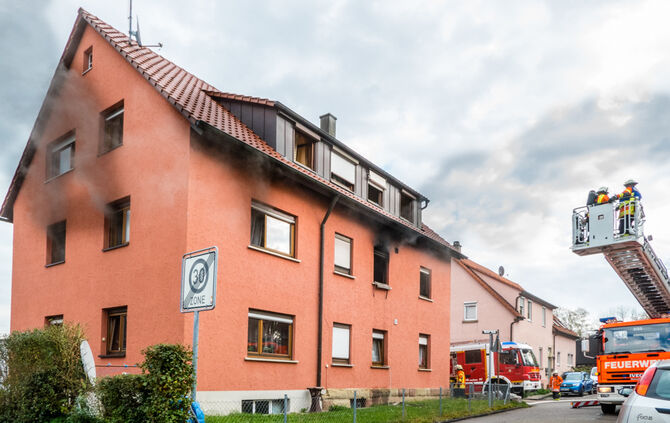 Gebäudebrand in Winnenden - Bild 18_10