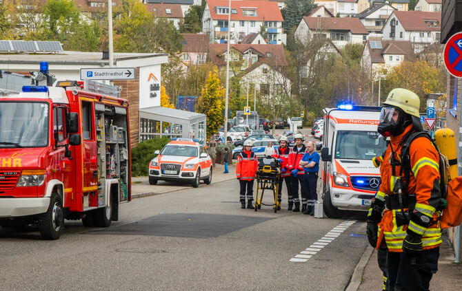 Gebäudebrand in Winnenden - Bild 13_15