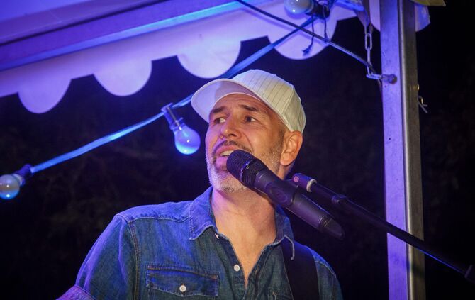 Leuchtender Weinberg zwischen Beutelsbach und Schnait_33