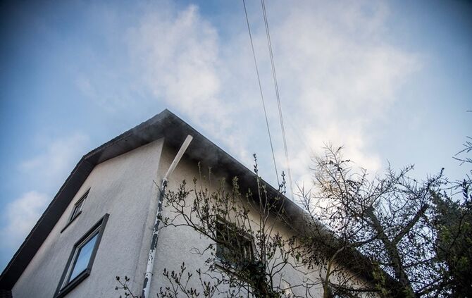 Wohnungsbrand fordert 2 Verletzte - Nachbar verhindert schlimmeres - Bild 21_20