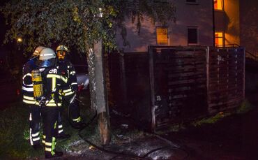 Brandstifer in S-Waiblingen unterwegs: Mehrere Brandstellen zeitgleich - MÃ¼llcontainer mit UnterstÃ¤nden in Flammen_0