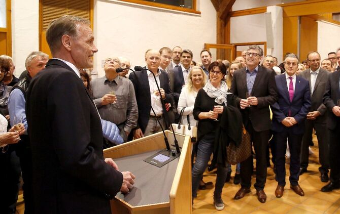 Jochen Müller erneut zum Bürgermeister in Korb gewählt - Bild 28_3