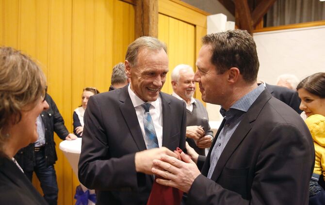 Jochen Müller erneut zum Bürgermeister in Korb gewählt - Bild 25_6