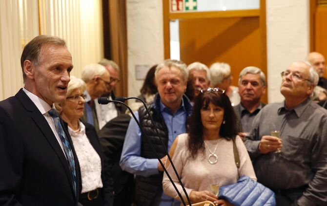 Jochen Müller erneut zum Bürgermeister in Korb gewählt - Bild 23_8