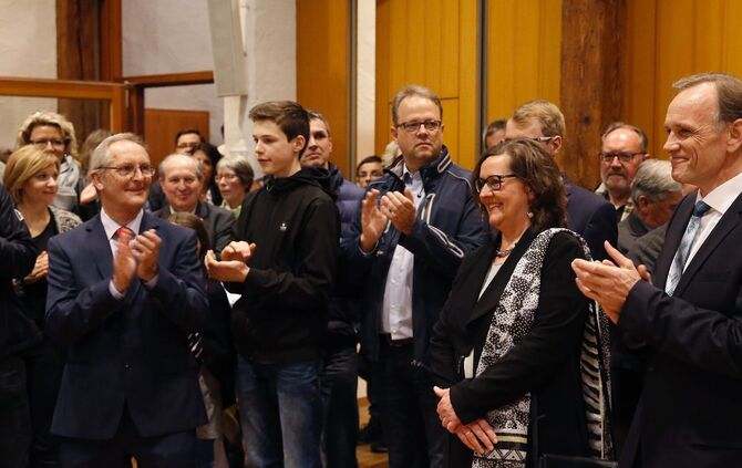 Jochen Müller erneut zum Bürgermeister in Korb gewählt - Bild 21_10