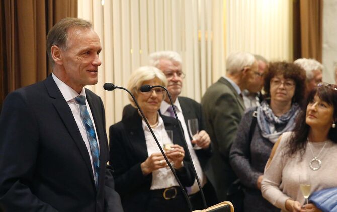 Jochen Müller erneut zum Bürgermeister in Korb gewählt - Bild 13_18
