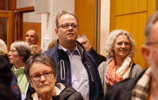 Jochen Müller erneut zum Bürgermeister in Korb gewählt - Bild 12_19