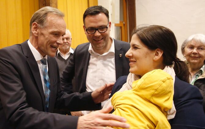 Jochen Müller erneut zum Bürgermeister in Korb gewählt - Bild 05_25