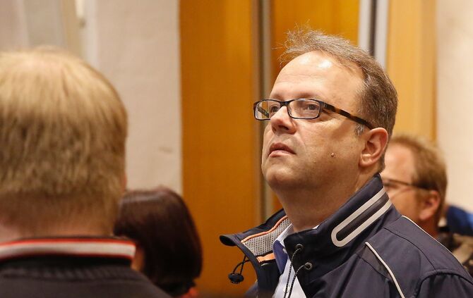 Jochen Müller erneut zum Bürgermeister in Korb gewählt - Bild 02_28
