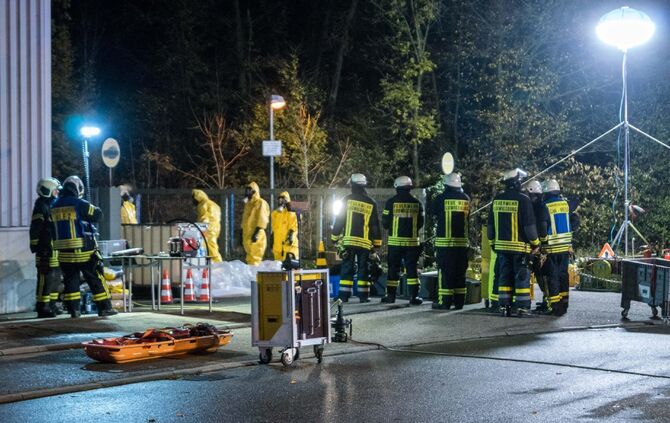 Großeinsatz wegen Salzsäure in Asperg_0