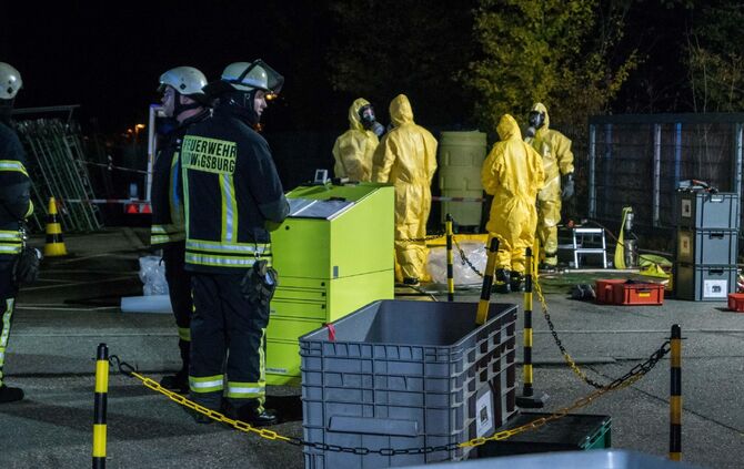 Großeinsatz wegen Salzsäure in Asperg_6