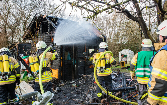 Gartenbesitzer erleidet schwere Verbrennungen - Bild 22_2