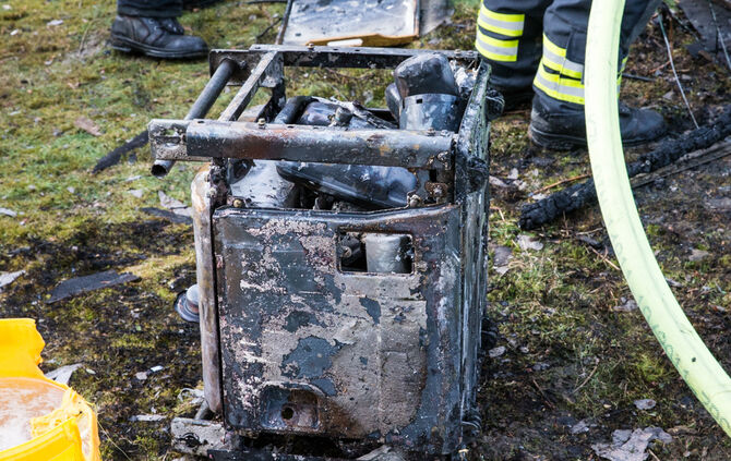 Gartenbesitzer erleidet schwere Verbrennungen - Bild 09_3