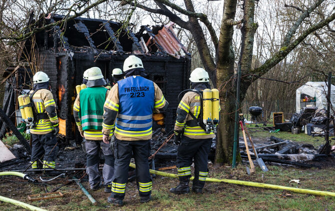 Gartenbesitzer erleidet schwere Verbrennungen - Bild 21_6