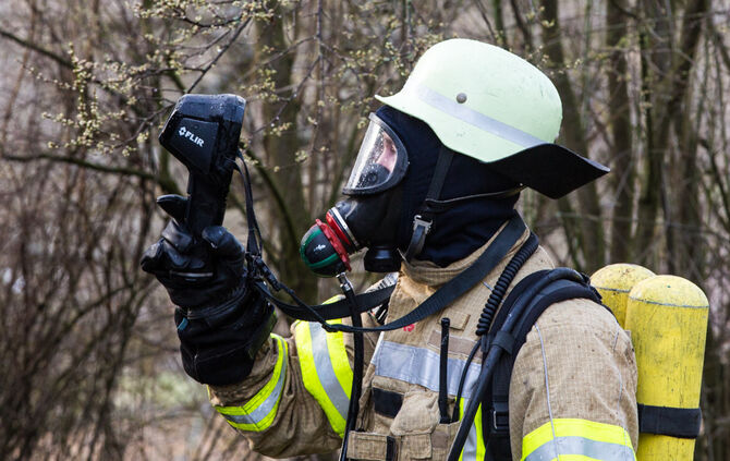 Gartenbesitzer erleidet schwere Verbrennungen - Bild 18_8