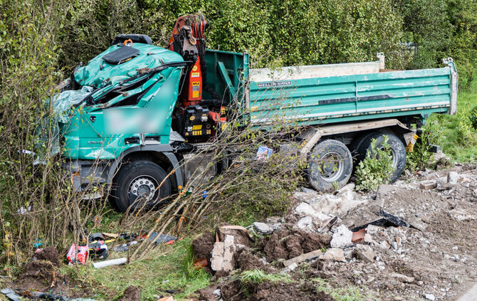 Kipplaster Unfall 18.09._1