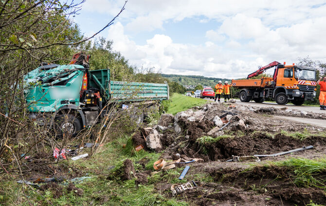 Kipplaster Unfall 18.09._2