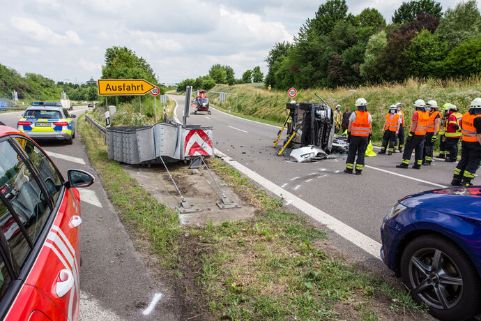 Unfall, B14, Fellbach - Waiblingen-Süd, 26.06.2021.
