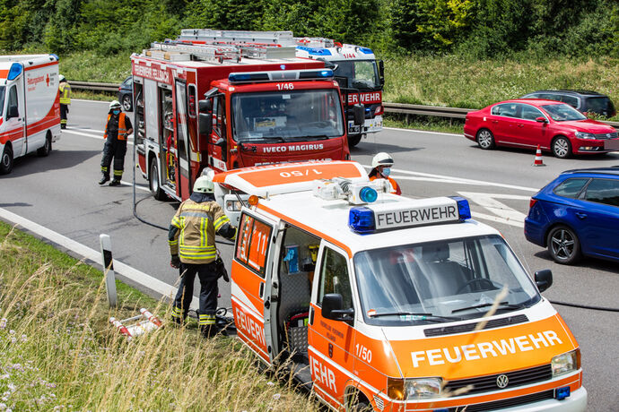 Unfall, B14, Fellbach - Waiblingen-Süd, 26.06.2021.