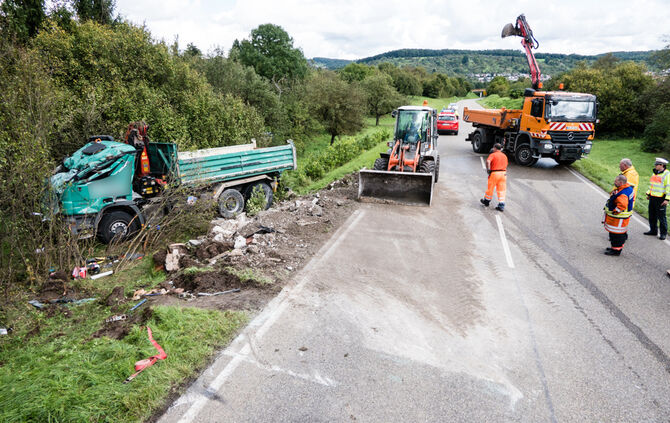Kipplaster Unfall 18.09._9