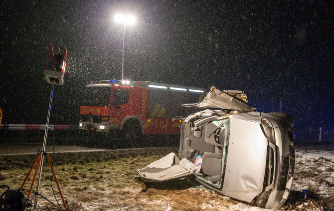 Mit Pkw überschlagen - Bild 14_5