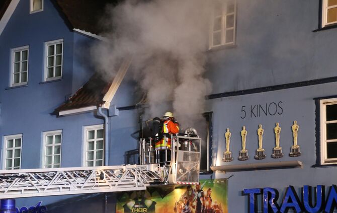 Brand im Kino in der Eduard-Breuninger-Straße