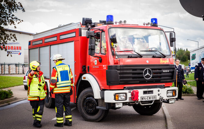 Die Feuerwehr zeigt ihr Können - Bild 14_15