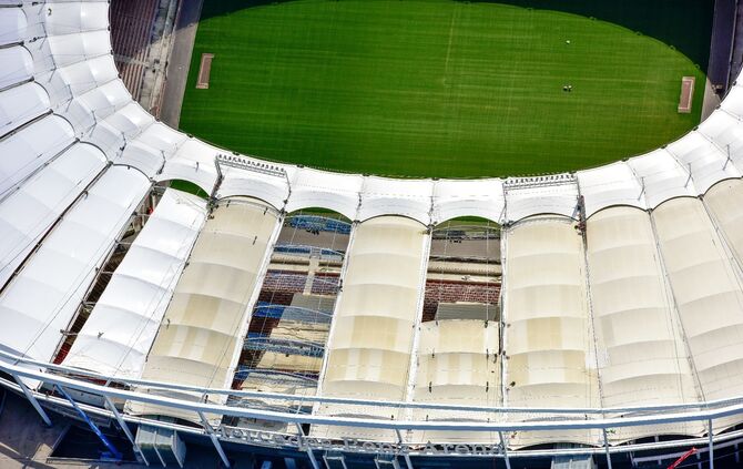 Neues Stadiondach Mercedes-Benz Arena_7