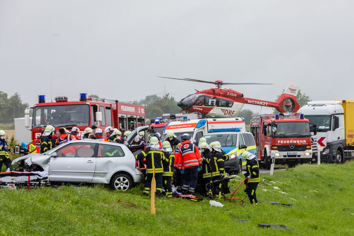 Frontalzusammenstoß, L1140 Höhe Zillardtshof, Waiblingen, 05.07.2021.