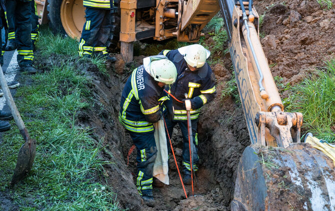 Hund steckt im Rohr fest - Bild 21_2