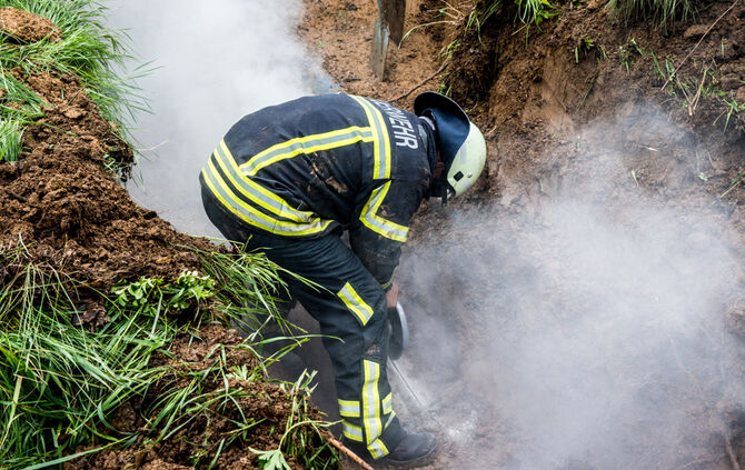 Hund steckt im Rohr fest - Bild 09_14