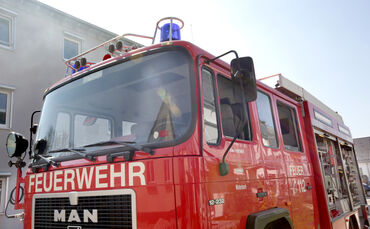 Feuerwehr Blaulicht Feuerwehrauto 112 Einsatz Feuerwehreinsatz Symbolfoto