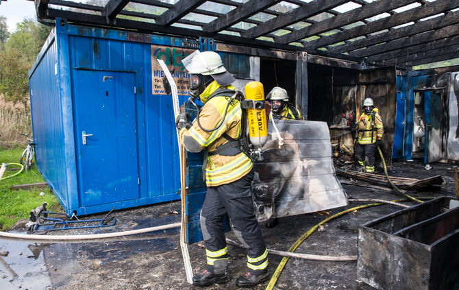 Wohncontainerbrand - Bild 10_1