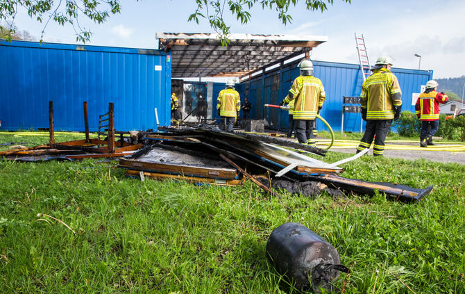 Wohncontainerbrand - Bild 17_15