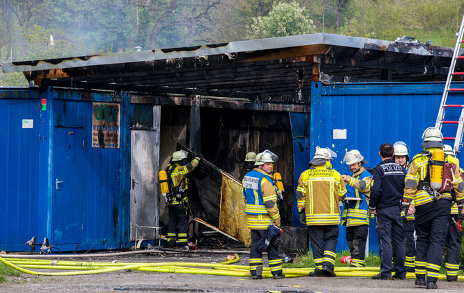 Wohncontainerbrand - Bild 02_29