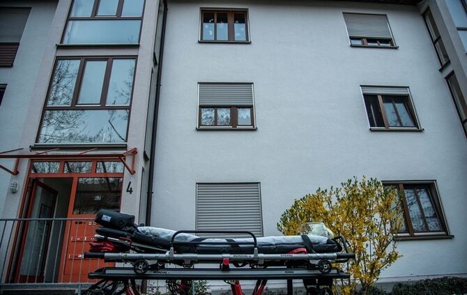 Essen auf dem Herd ruft Feuerwehr auf den Plan - 1 Verletzter - Bild 14_10