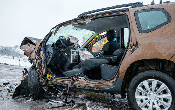 Unfall Burgstetten Erbstetten Maubach Verletzte Feuerwehr Rettungswagen Notarzt_3