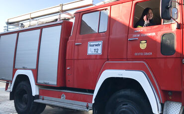 Feuerwehrauto rollt los_0
