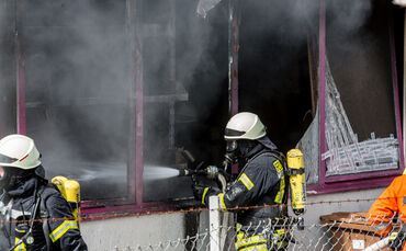 Brand in Chemiewerk - Bild 06_0