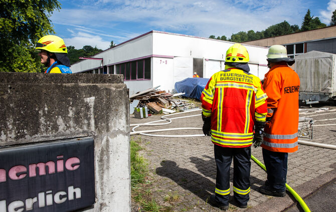 Brand in Chemiewerk - Bild 15_4