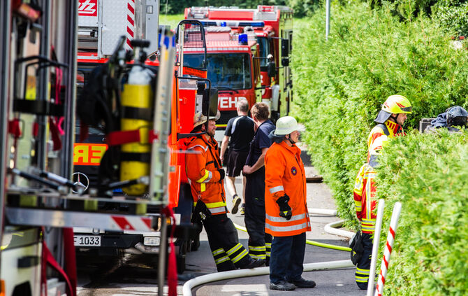 Brand in Chemiewerk - Bild 11_8