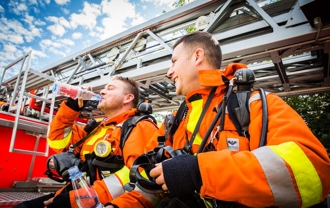 Brand in Chemiewerk - Bild 19_17