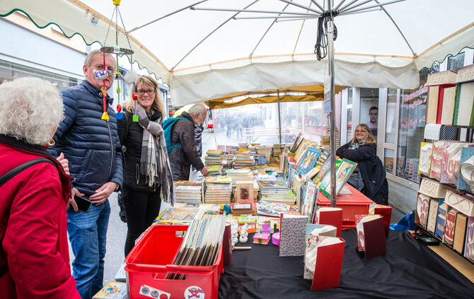Stadtmarkt trotzt dem Wetter - Bild 45_44